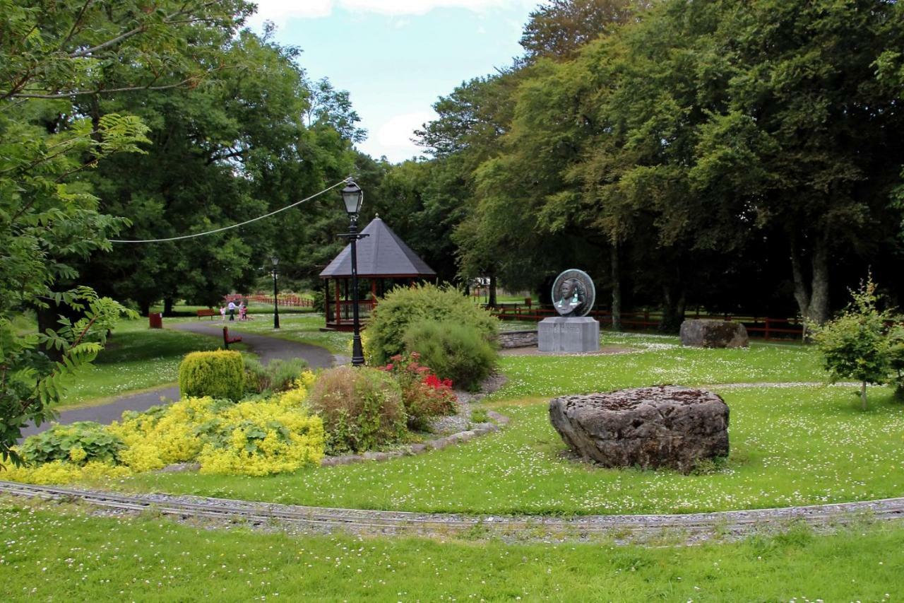 Coach House Hotel Sligo Ballymote Extérieur photo